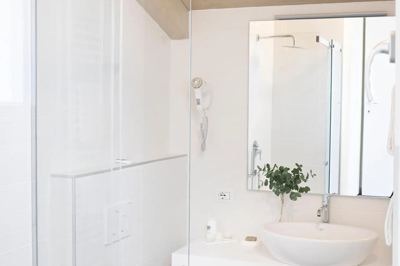Charming Moment Di Villa Porta - Residenza Porto Vecchio ルイーノ アパート